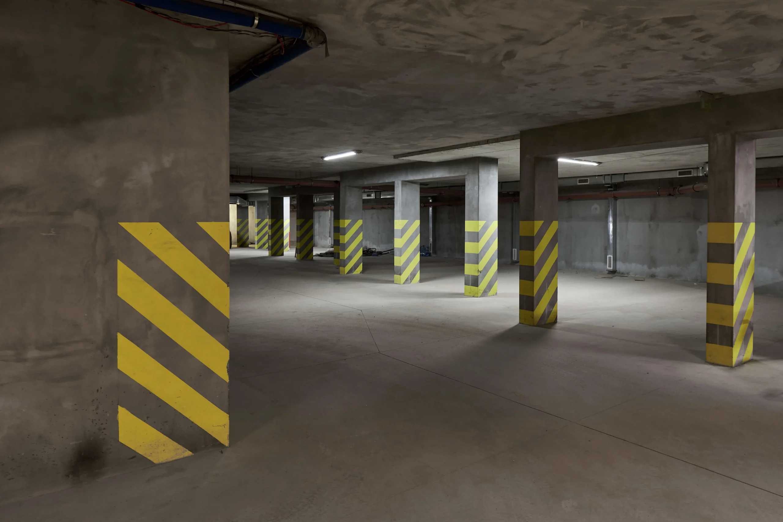 Čišćenje garaže i parking prostora u Novom Sadu